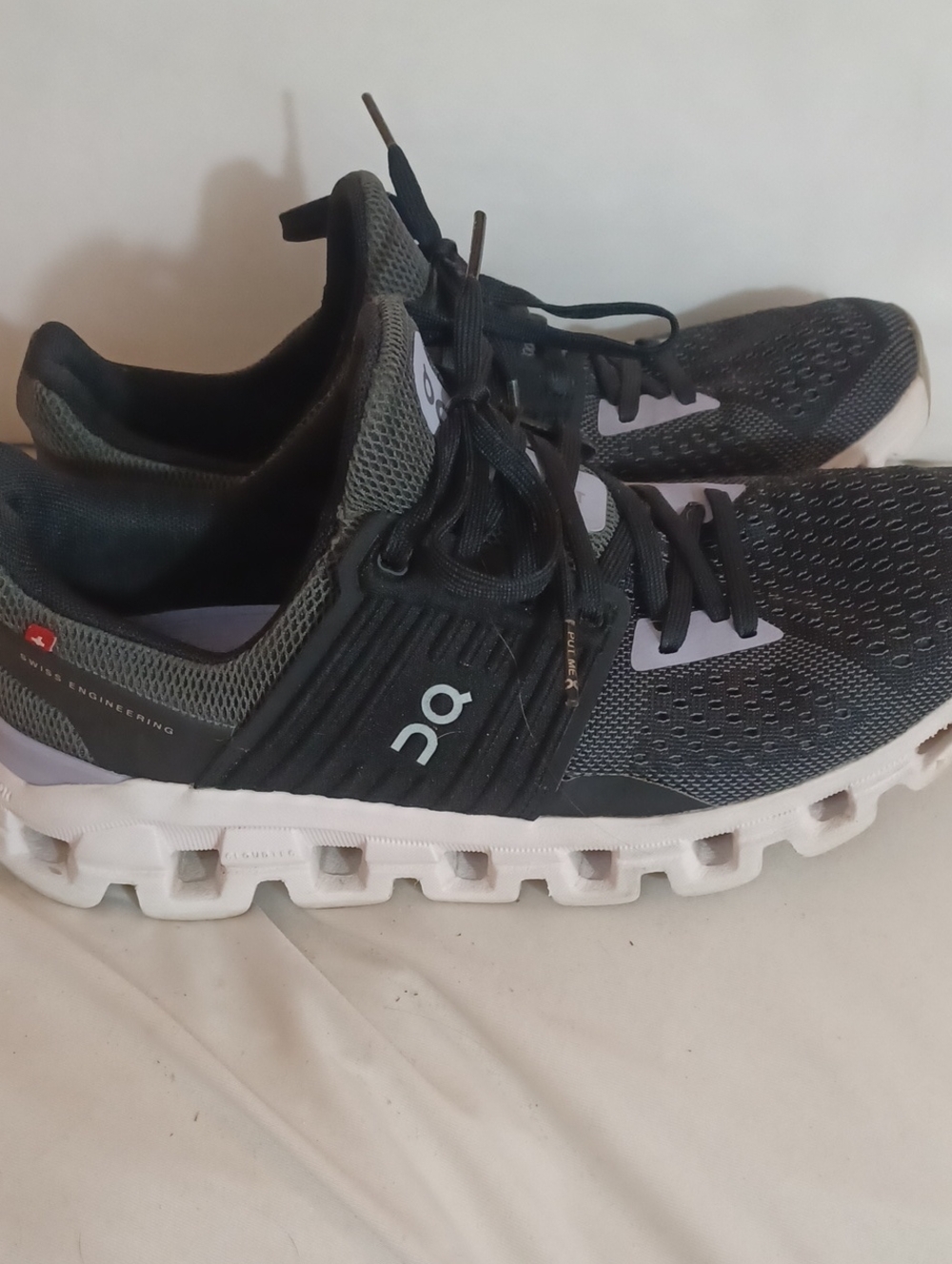 ON RUNNING Cloudswift Women/Adult shoe size Women 8 Magnet/Lavender